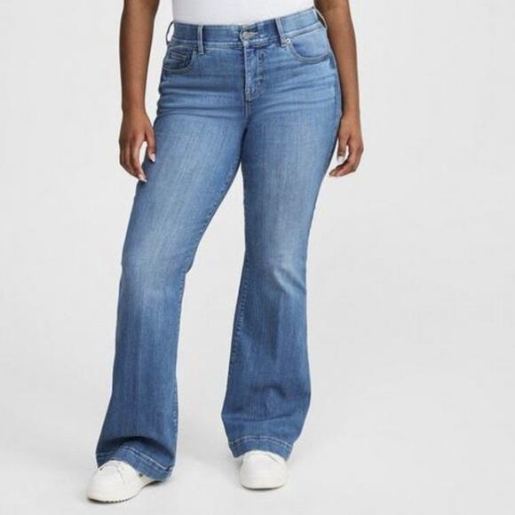Torrid Bombshell Flare Premium Stretch Jeans Womens 24R Blue Plus Size Retro - Picture 1 of 10